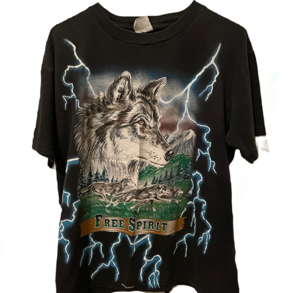 Vintage USA Thunder Free spirit Wolf graphic tee.